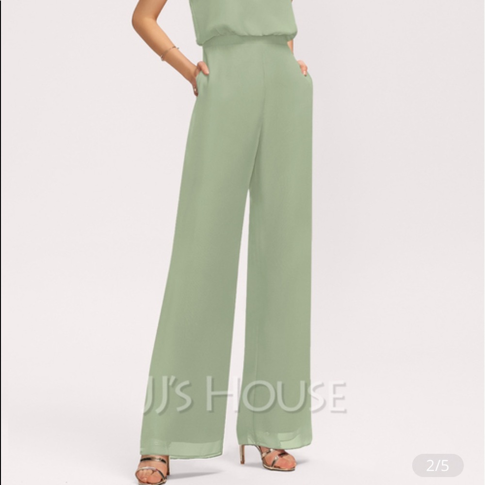 Jumpsuit New - Picture 3 of 4